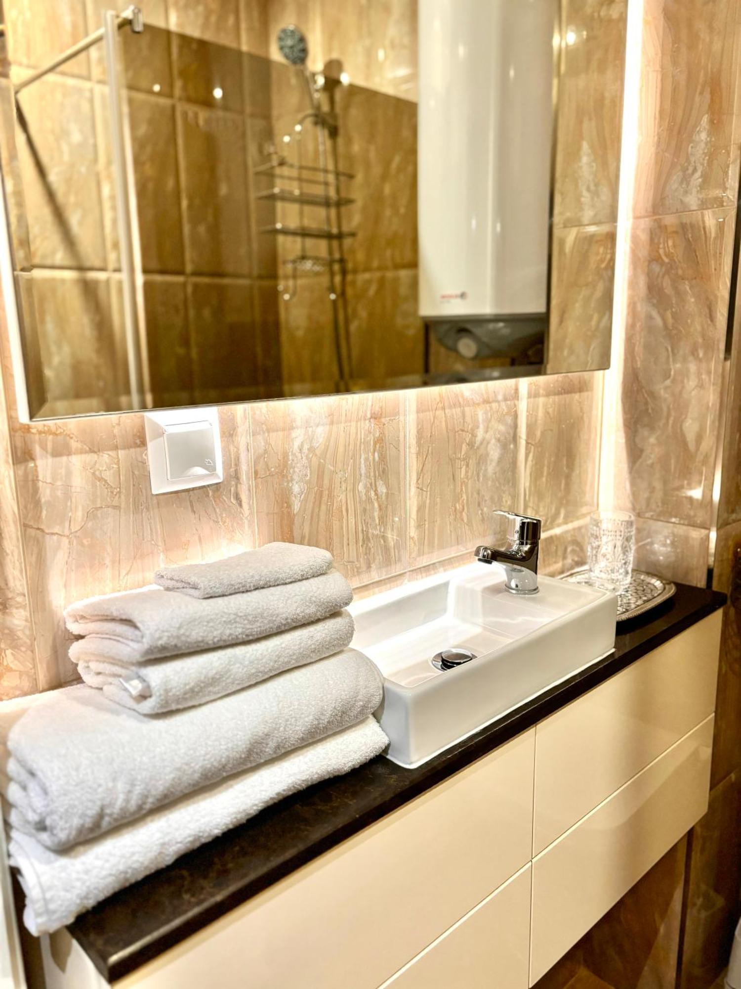 Horizon Apartament Gut สวิติ วลัส ภายนอก รูปภาพ